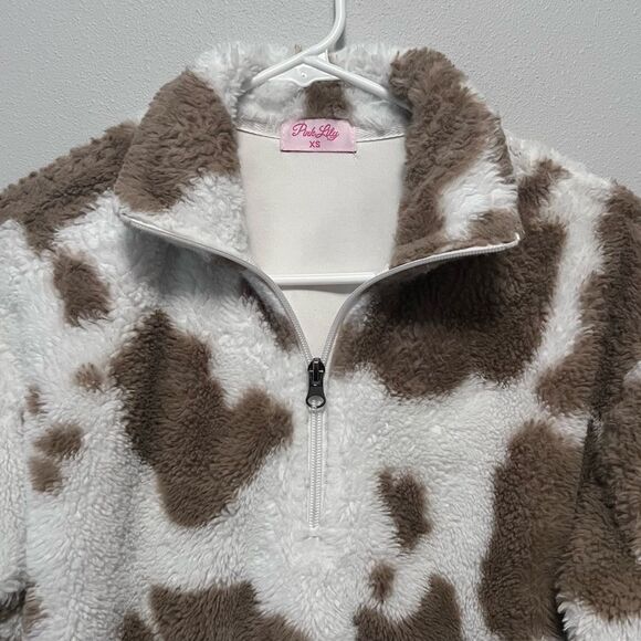 Pink Lily Cozy Cow Print Pullover Fleece Size XS - Picture 2 of 6